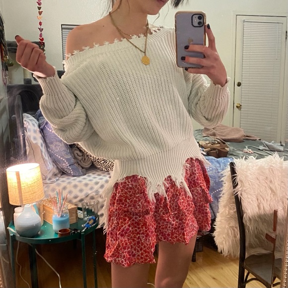 LF Sweaters - LF Frayed Sweater